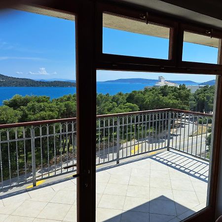 Apartment With Splendid Sea View Трогір Екстер'єр фото