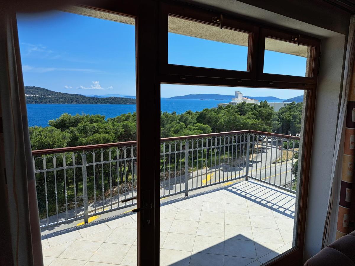 Apartment With Splendid Sea View Трогір Екстер'єр фото