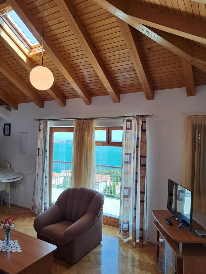 Apartment With Splendid Sea View Трогір Екстер'єр фото