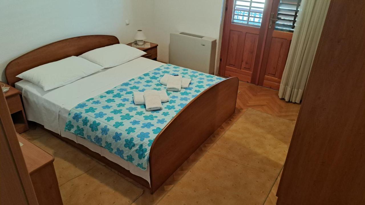 Apartment With Splendid Sea View Трогір Екстер'єр фото