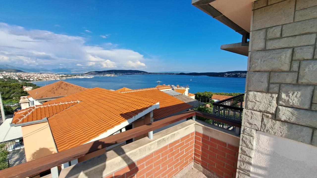 Apartment With Splendid Sea View Трогір Екстер'єр фото