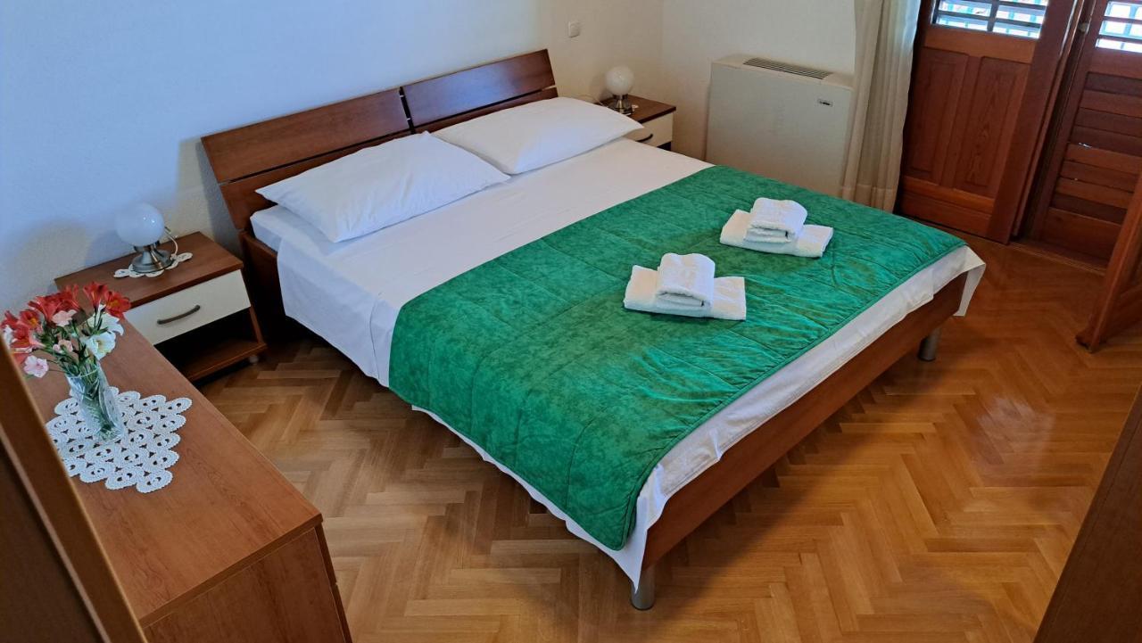 Apartment With Splendid Sea View Трогір Екстер'єр фото