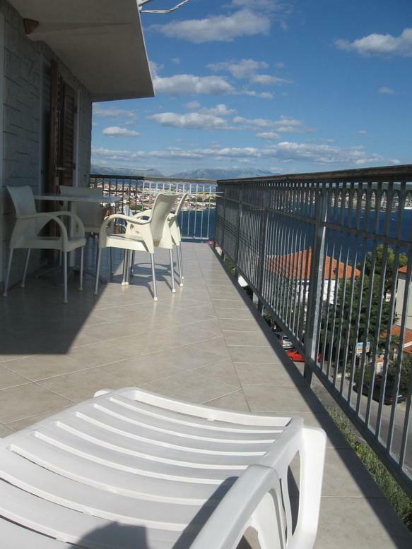 Apartment With Splendid Sea View Трогір Екстер'єр фото