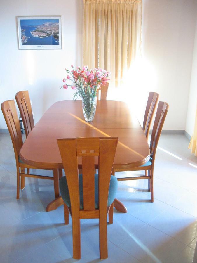 Apartment With Splendid Sea View Трогір Екстер'єр фото