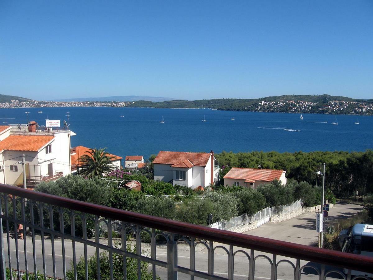 Apartment With Splendid Sea View Трогір Екстер'єр фото