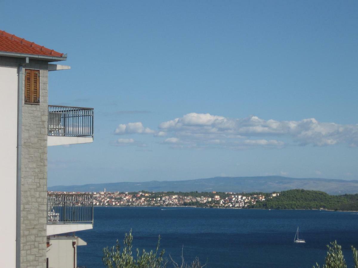 Apartment With Splendid Sea View Трогір Екстер'єр фото