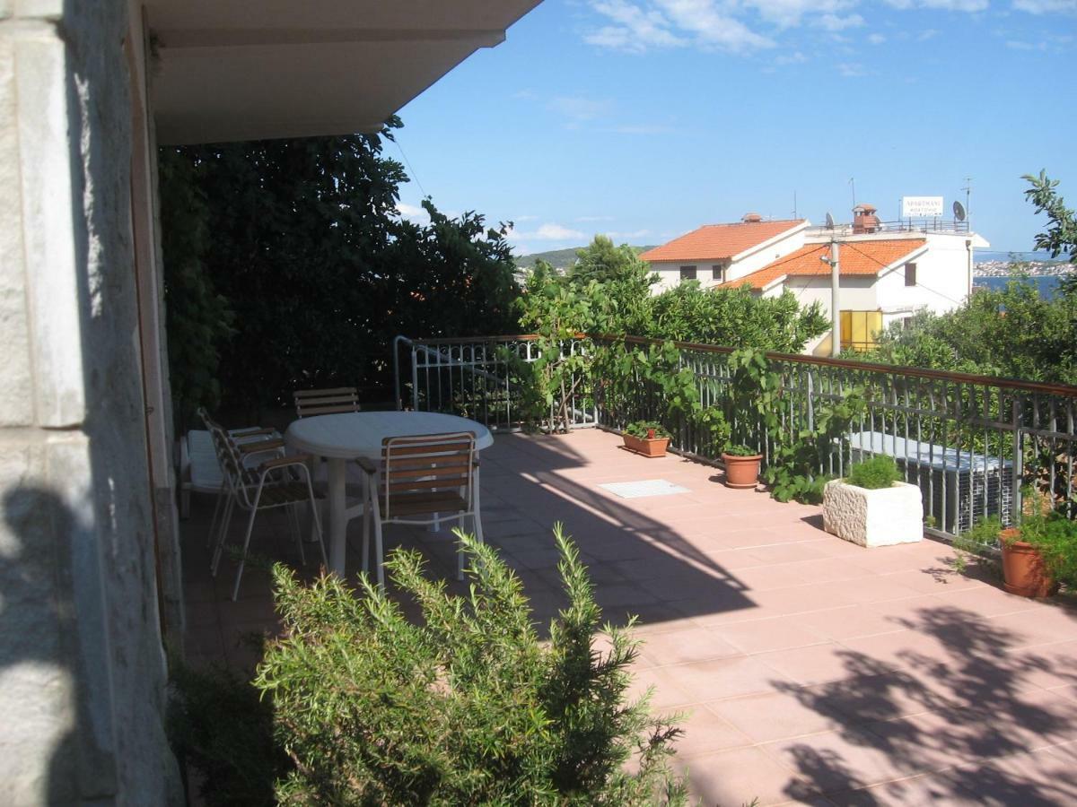 Apartment With Splendid Sea View Трогір Екстер'єр фото